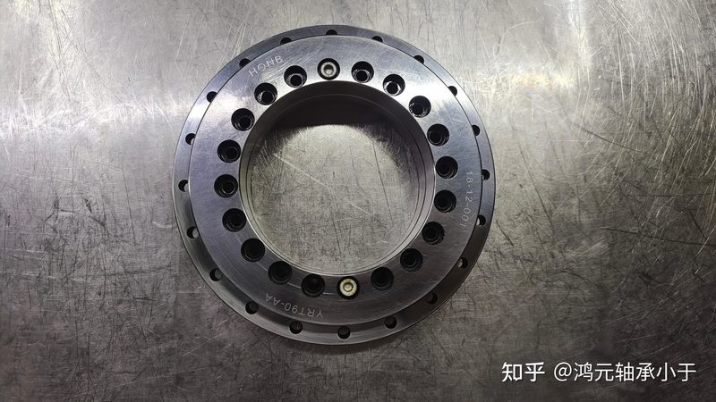 剖分式轴承座：机械传动中的“心脏”如何选择代理加盟？**